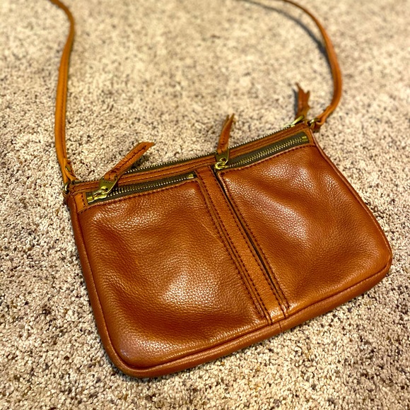 Fossil Handbags - Fossil crossbody, slightly used.